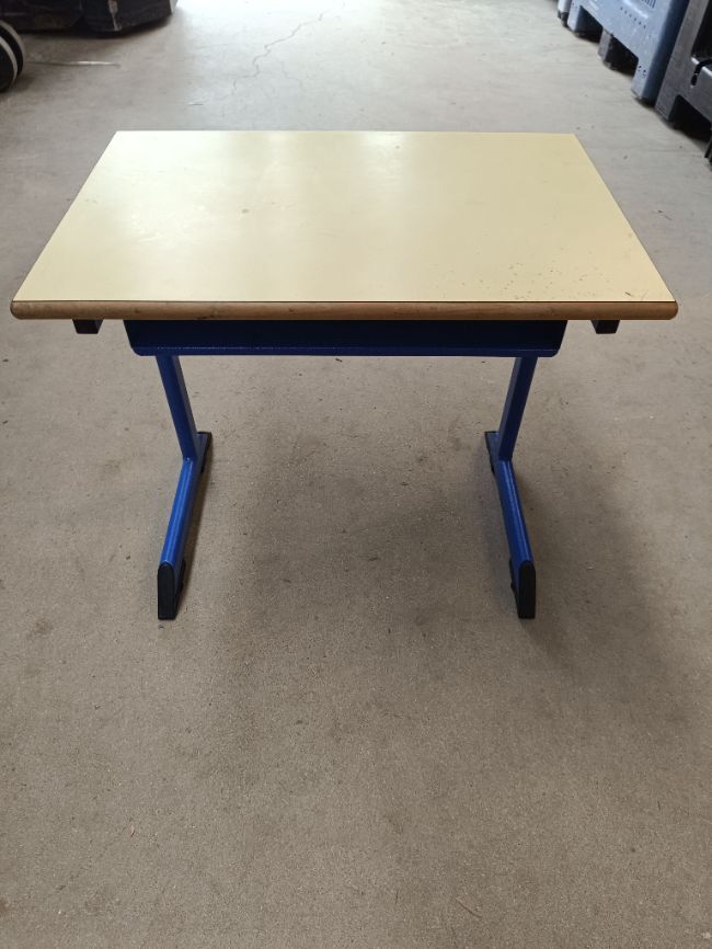 Table bleue bureau maternelle 55cm avec rangement -  - Divers