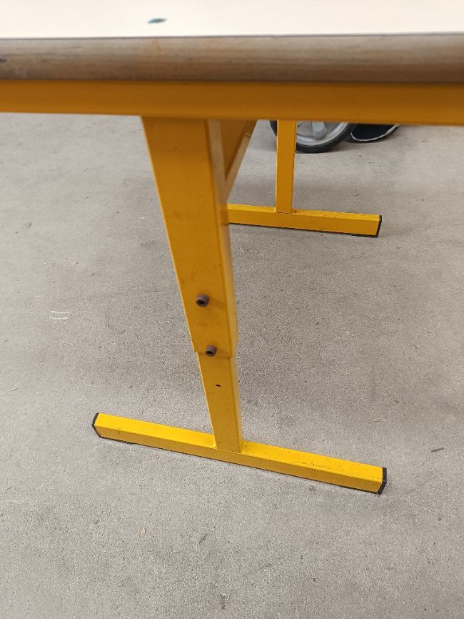 Table scolaire bureau réglable jaune 60 x 50 cm -  - Divers